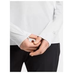 Arc'teryx - Women's Taema Hoody - Sport Shirt 12 Arc'teryx - Women's Taema Hoody - Sport Shirt -Outdoor sportswear arcteryx womens taema hoody sport shirt detail 5