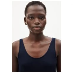 ARMEDANGELS - Women's Ashraani Solid - Top 8 ARMEDANGELS - Women's Ashraani Solid - Top -Outdoor sportswear armedangels womens ashraani solid top detail 3