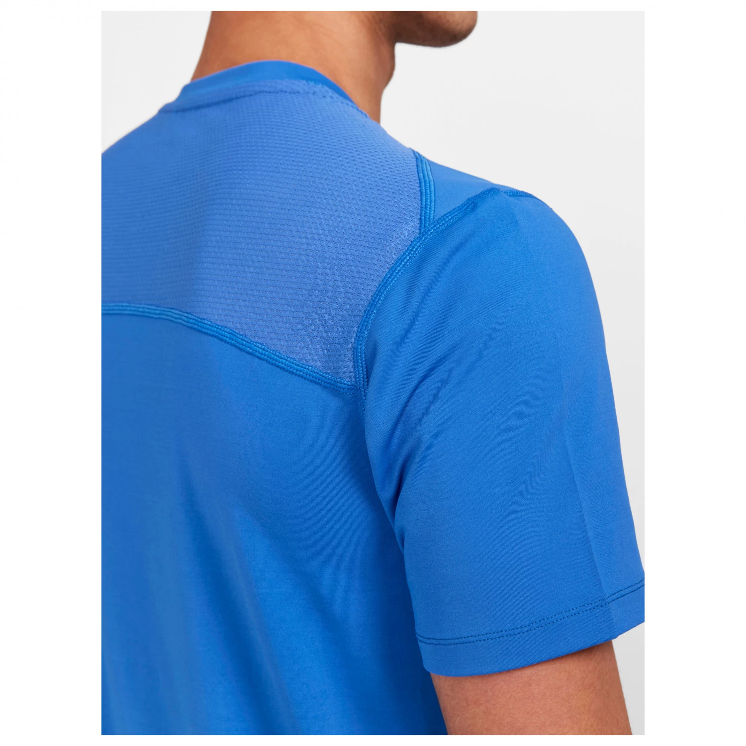 Craft - Advanced Essence S/S Tee - Running Shirt 6 Craft - Advanced Essence S/S Tee - Running Shirt - Image 4