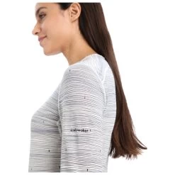 Icebreaker - Women's 200 Oasis L/S Crewe Ski Tracks - Merino Base Layer -Outdoor sportswear icebreaker womens 200 oasis l s crewe ski tracks merino base layer bf detail 5