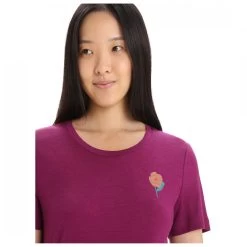 Icebreaker - Women's Tech Lite II S/S Tee Springtime Flowers - Merino Shirt -Outdoor sportswear icebreaker womens tech lite ii s s tee springtime flowers merino shirt detail 6