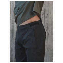 POC - Motion Rain Pants - Cycling Bottoms 12 POC - Motion Rain Pants - Cycling Bottoms -Outdoor sportswear poc motion rain pants cycling bottoms detail 5